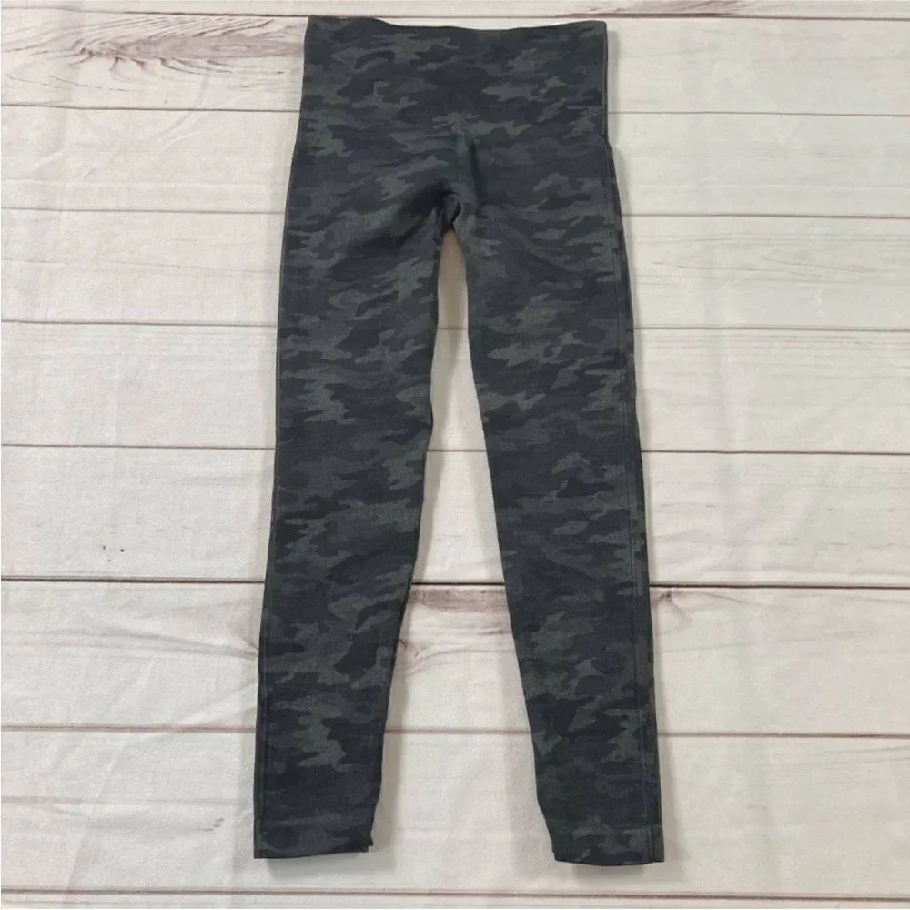 Spanx Women Gray Camouflage High Waisted Athletic Workout Leggings Size XS